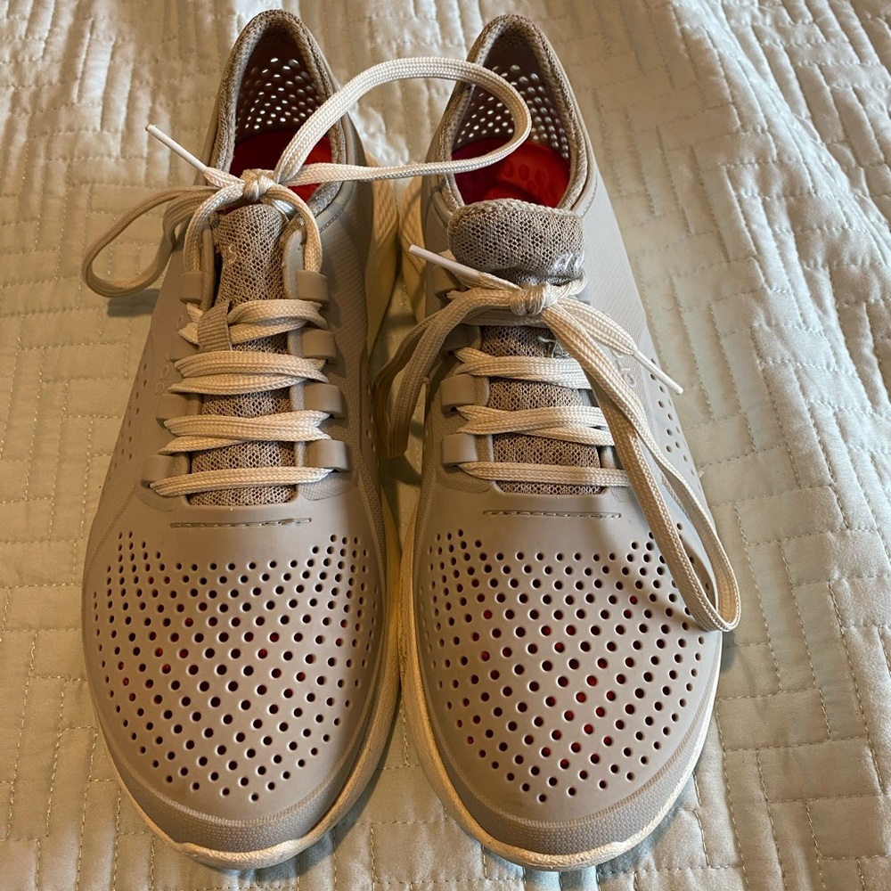 Crocs tennis shoes